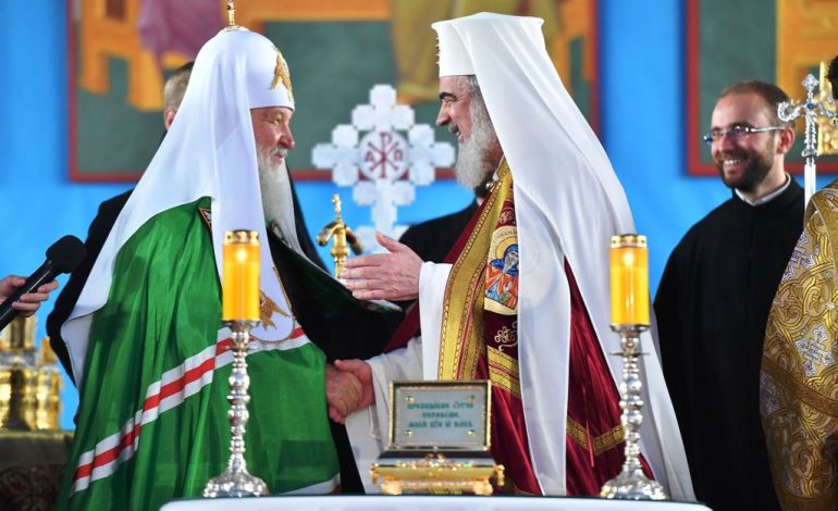 Surse Hotnews: Patriarhul Kiril a fost invitat fără consultarea preşedintelui şi premierului