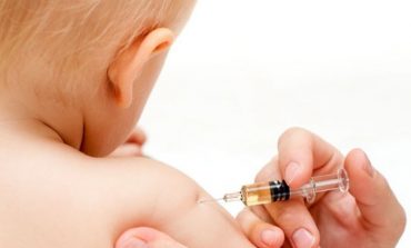 Ministrul Sănătăţii: Părinţii ar putea fi sancţionaţi dacă nu se informează asupra vaccinării copiilor