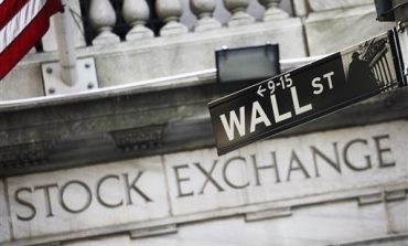 Wall Street: Dow Jones închide cu o pierdere de 4,61%, după ce înregistrase o scădere de 1.500 puncte în timpul zilei