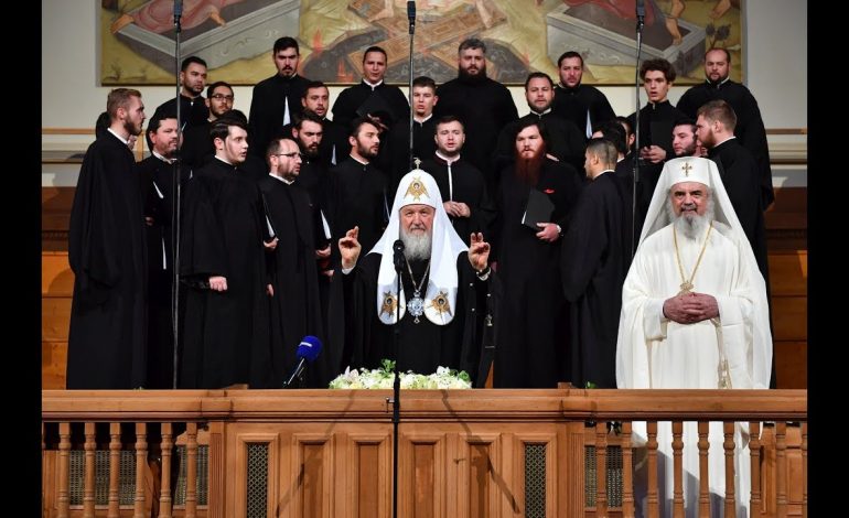 Recital Tudor Gheorghe la Patriarhie în prezența patriarhului Kirill