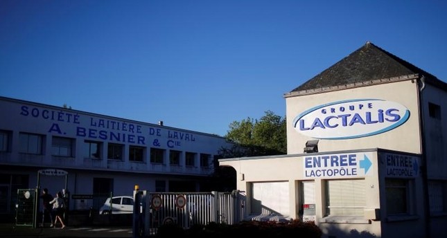 Franța cere rechemerea unor formule de lapte praf exportate de Lactalis, inclusiv către România