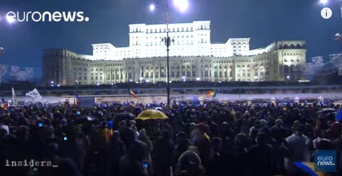 VIDEO Euronews, despre “Marşul românilor pentru justiţie”: Mulţi politicieni români sunt investigaţi pentru corupţie şi încearcă acum să modifice sistemul judiciar care îi face responsabili