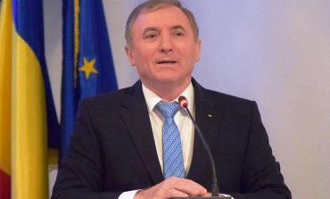 Augustin Lazăr a cerut preşedintelui Iohannis să formuleze cererea de urmărire penală împotriva fostului ministru al Finanţelor Sebastian Vlădescu